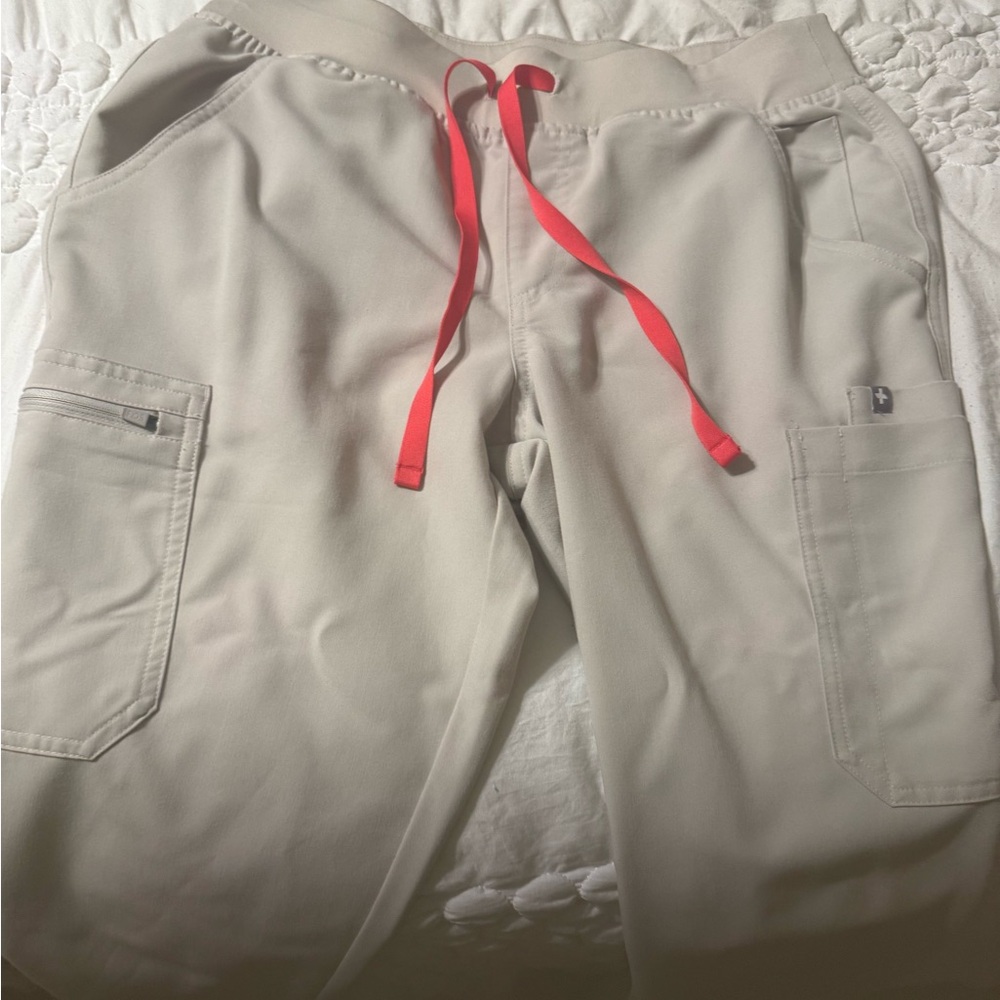Figs Bone Scrub Pants women. Size medium petite. - Picture 3 of 3